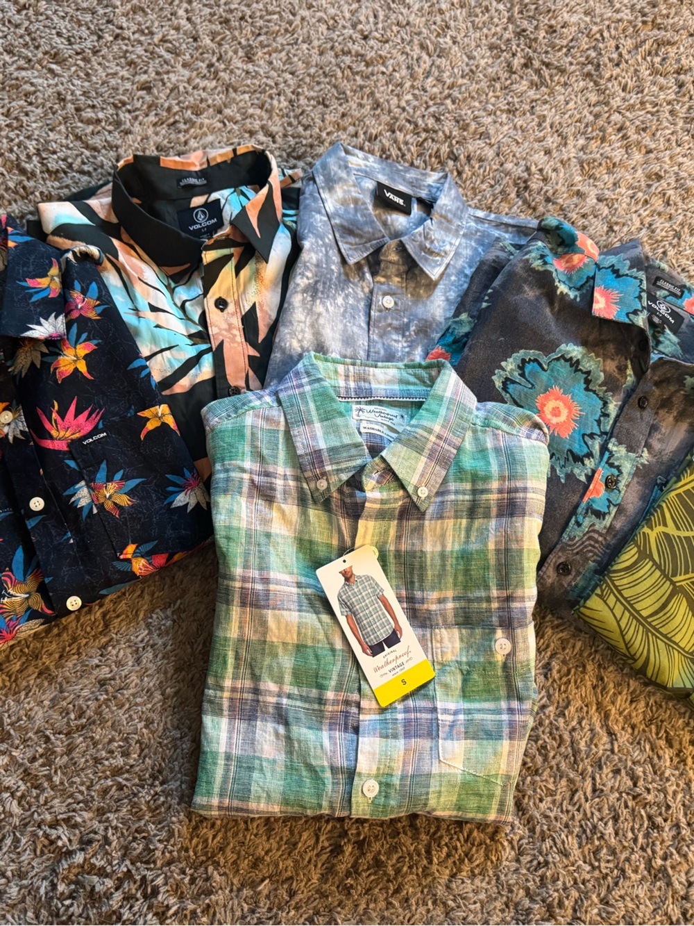 Lot of 6-Volcom Weatherproof Short-Sleeve Floral Plaid Button-Down Shirts